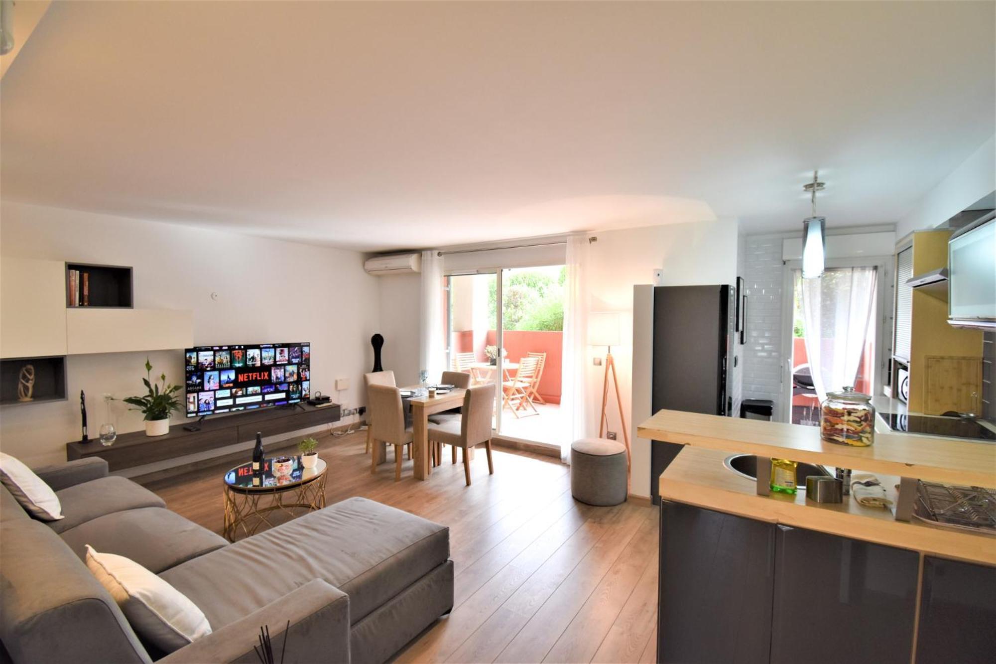 Appartement Le Cap Soleil -Standing - Piscine Collective Et Parking Prive à Roquebrune-Cap-Martin Extérieur photo