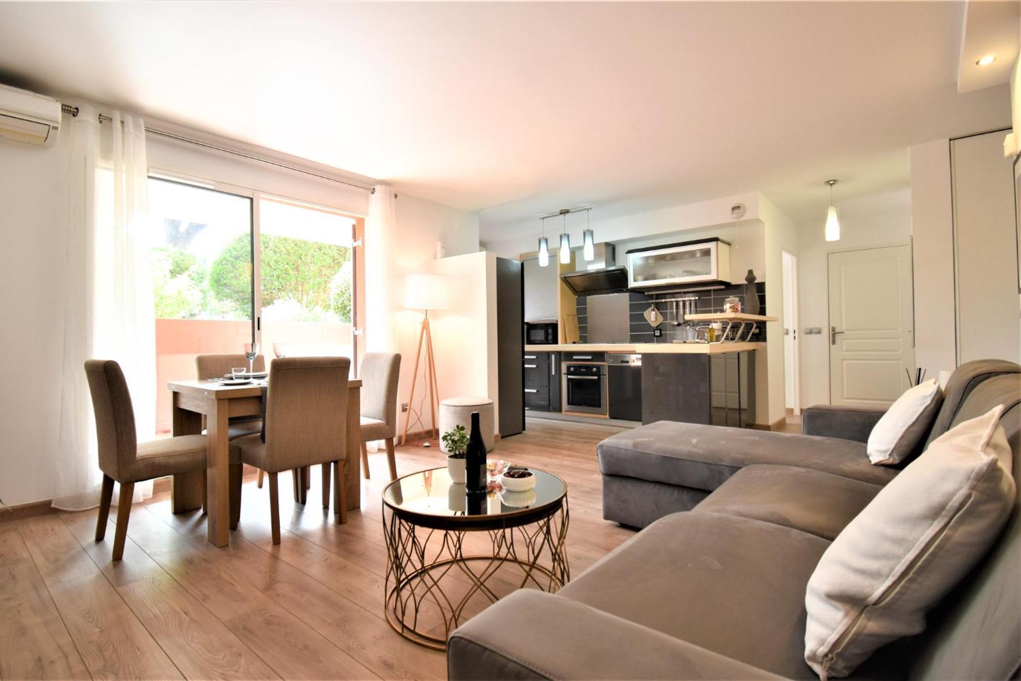 Appartement Le Cap Soleil -Standing - Piscine Collective Et Parking Prive à Roquebrune-Cap-Martin Extérieur photo